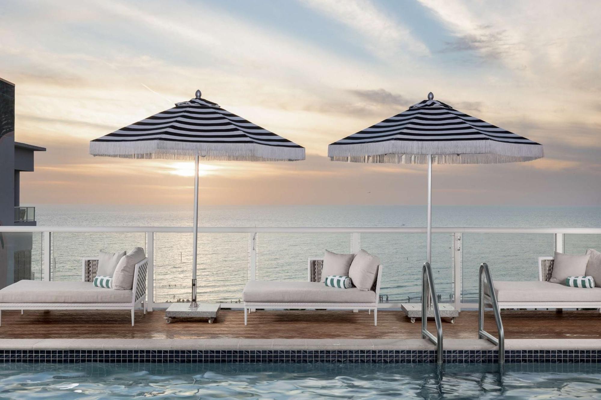The Hiatus Clearwater Beach, Curio Collection By Hilton Exterior photo